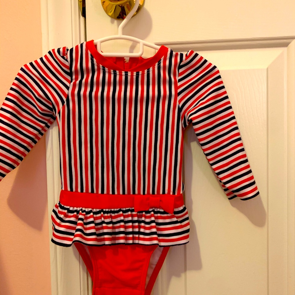 Toddler girl bathing suit w’ rashguard